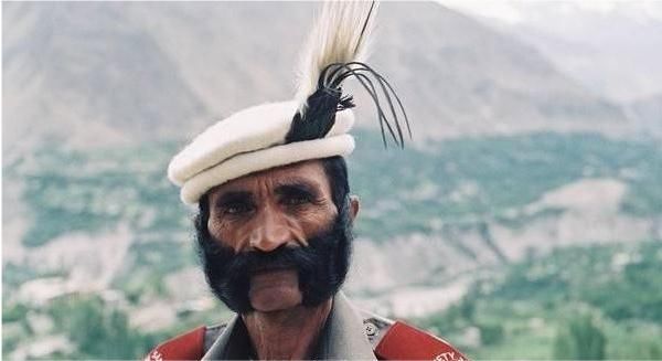 宣称|中国最后的藩属国，72年前还在进贡，宣称：永远无条件支持中国