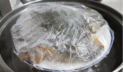 朋友请吃饭,只做了一份糯米饭,扭头就想走,上菜后却尴尬了