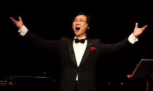 本以为只是“炮灰”，最多算低配版《天赐的声音》，不料竟是黑马