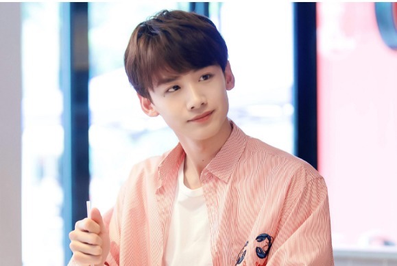 《中餐廳3》人員已定沒實力的楊超越將加入,最驚喜的還是他!