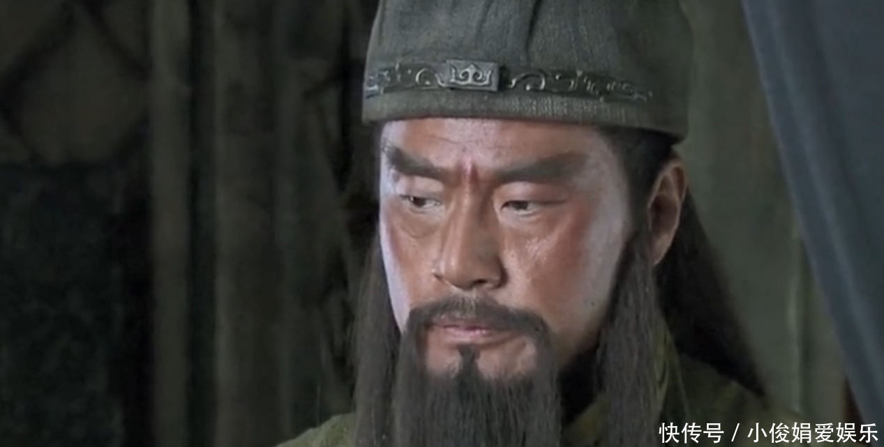 吕布|除了刘备之外，还有两人可以压制关羽，诸葛亮不在其中