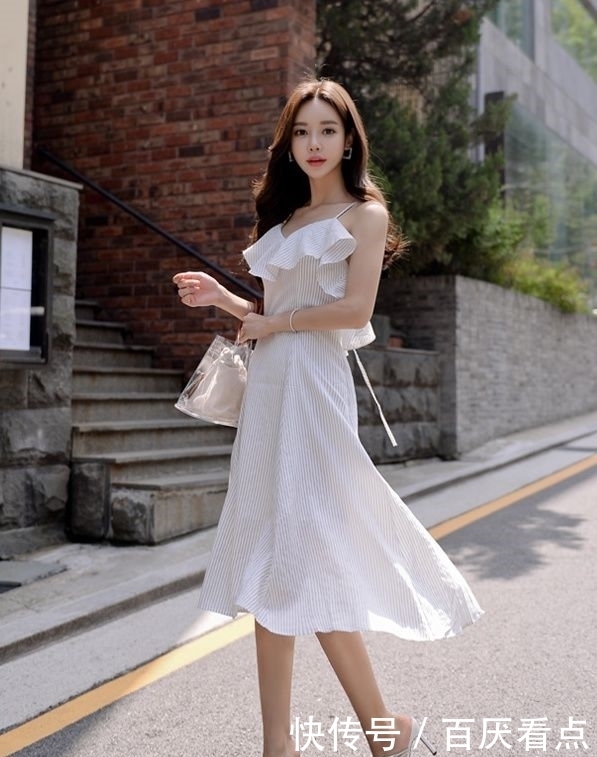 韵味十足的连衣裙,简约又显气质,尽显优雅女神范