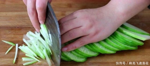 萝卜最简单好吃做法,没有之一,开胃解馋,比吃红烧肉还过瘾