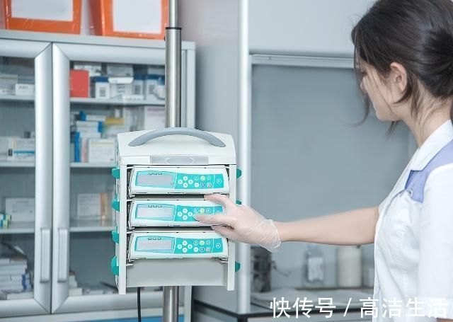 体温|3岁女童嘴唇发紫,妈妈发现后当场扇了自己两个耳光