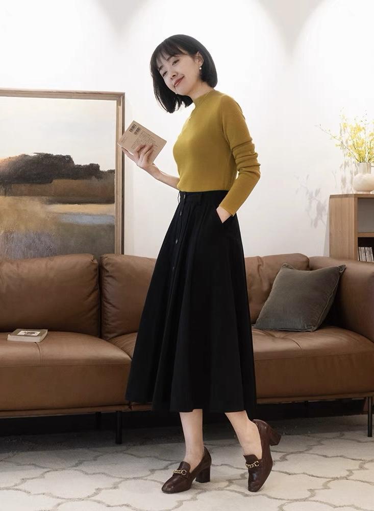 秋冬|别再一味地追求减龄了,针织衫搭配伞裙保温又好看,洋气又显瘦!