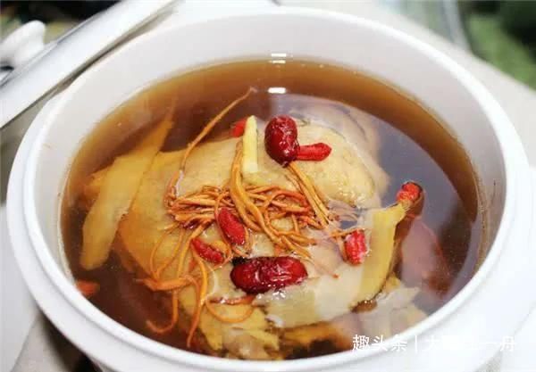 鸡肉不管怎么做，最忌放这2种调料，难怪鸡汤不好喝