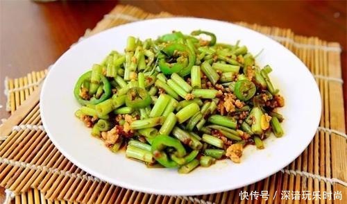 浪费|这蔬菜我只吃梗不吃叶!多数人觉得浪费,却不知梗比叶要好吃太多