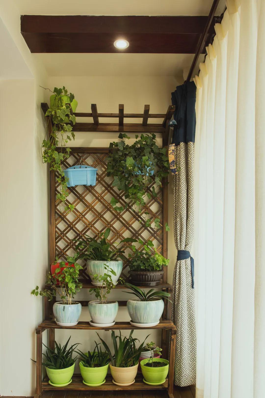 镜面|晒晒120㎡新家，阳台的设计朋友都说好，简单一改就多几排柜子用