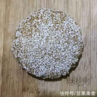 秘?正宗的老北京麻酱烧饼