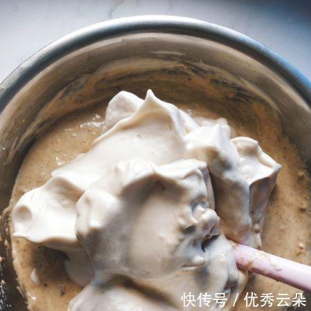 红糖|低糖无油的枣泥核桃蛋糕（碾压五道口枣泥蛋糕）