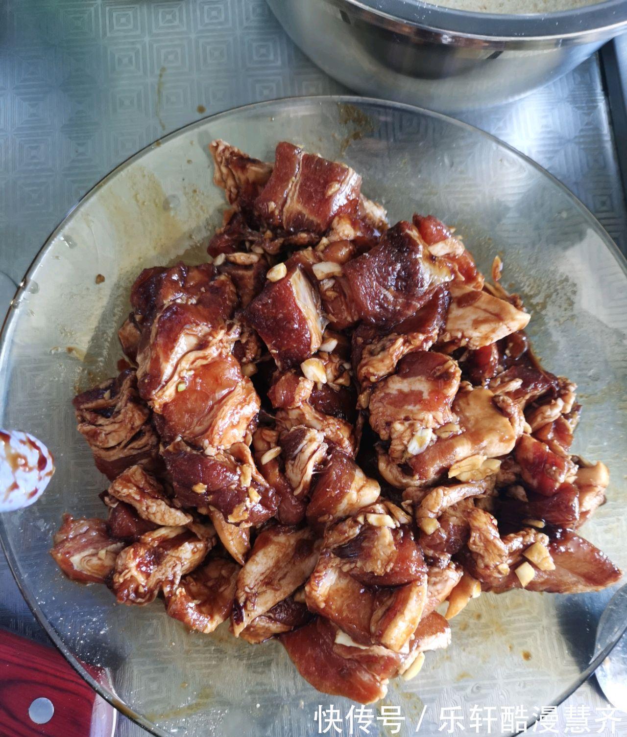 家常版美味肉肉粉蒸五花肉，浓香味美，肉质浓郁，软糯无敌