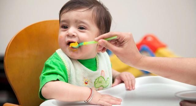 妈妈|6个月是宝宝成长分水岭,妈妈牢记五大养护要点,娃发育快人一步