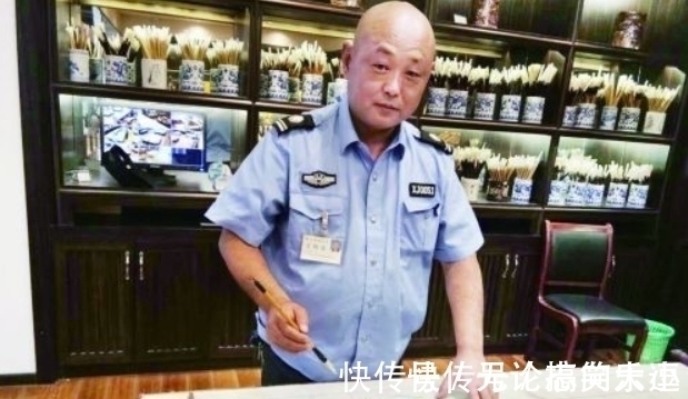 兰亭奖#书法博物馆保安许一飞：苦练书法13年走红，今手抄金刚经值2.5万