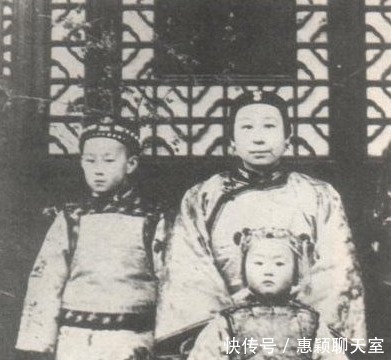 举世闻名|她是李鸿章次女,22岁时嫁的是40岁的人,生个孙女举世闻名