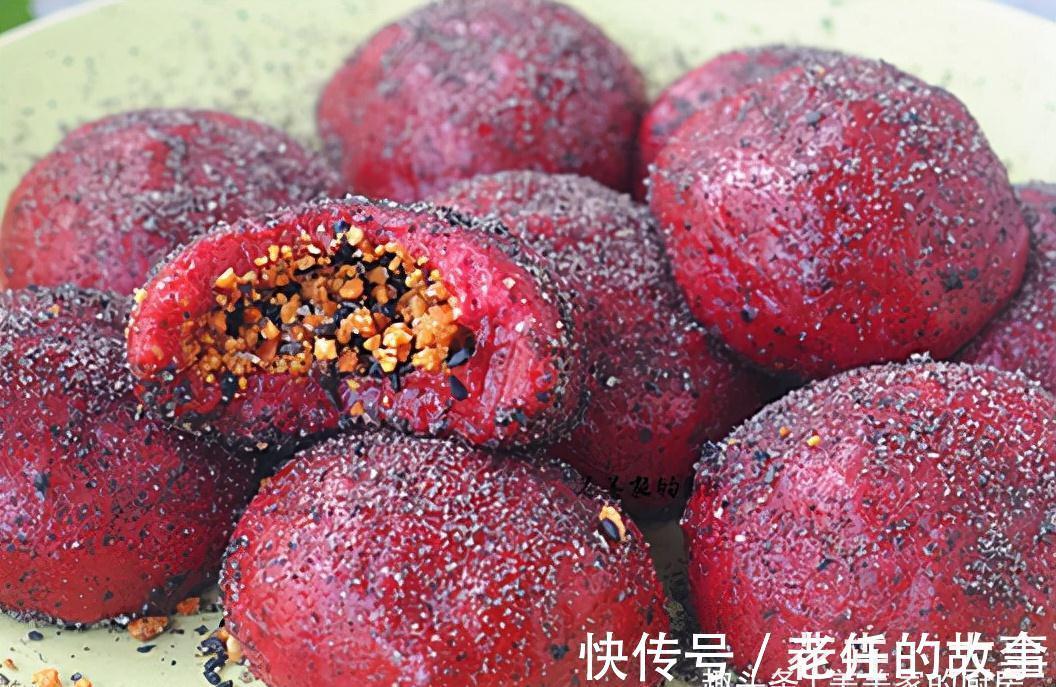 火龙果糍|便秘长痘反反复复?秋天该吃此物!搓一搓撒点粉,香甜软糯好解馋