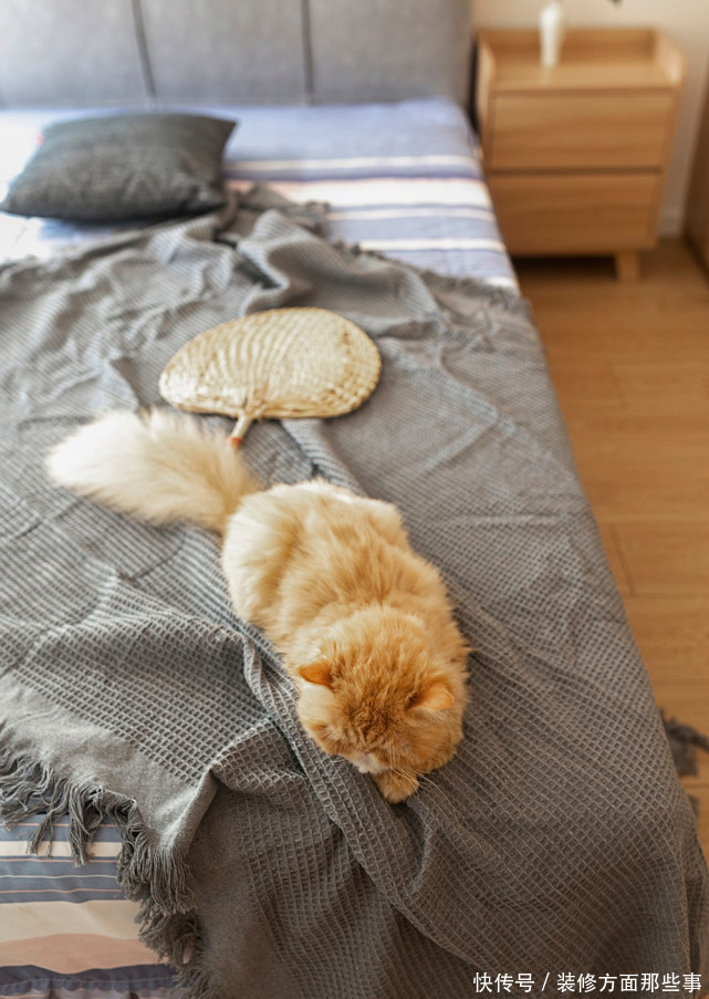 吧台|89平日式风二居室,将吧台柜子变成鞋柜,与开放式的厨房互动