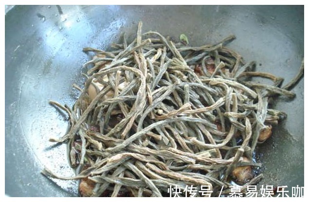 宝菜|这菜夏天1块1斤，加上肉炖一锅，软烂入味，好吃入味！