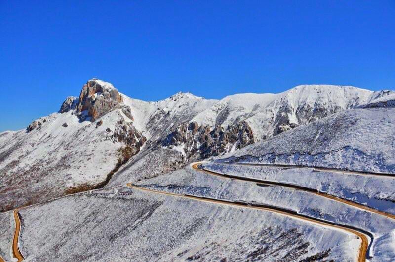 雪线|一睹甘孜县小众雪山美颜，感受这连接天地的诗意