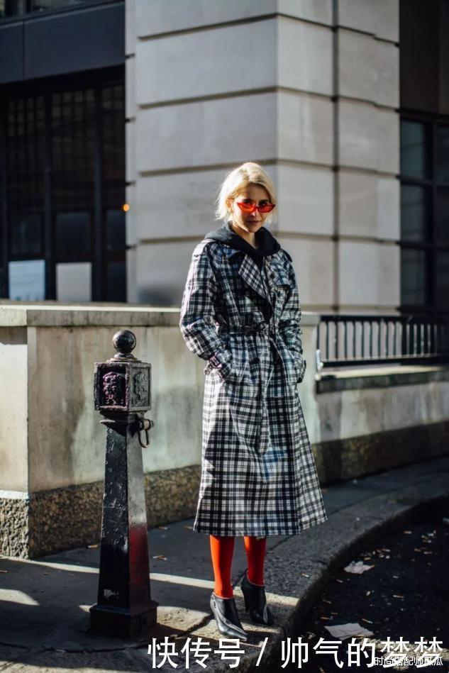 小白鞋已经不时髦了！裸靴才是今年的“宠儿”，这样搭气质翻倍