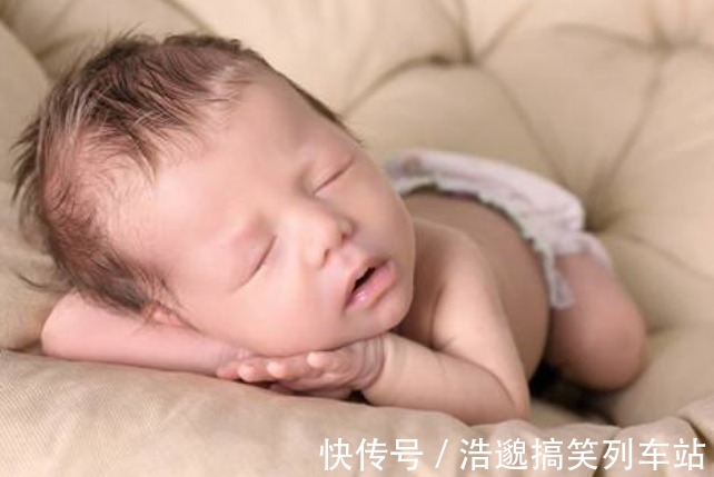 强健|当娃娃睡觉3表现,意味缺钙发育慢,宝妈要重视,都是教训