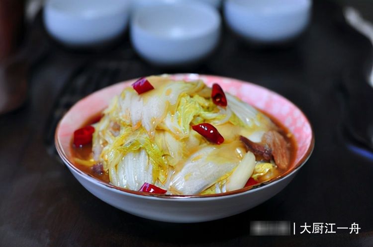 炒醋溜白菜,白菜最忌直接下锅,教你正确做法,脆嫩入味不出水