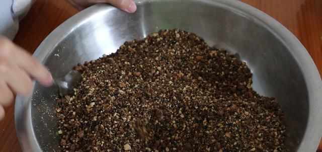  清洗干净|糯米粉最好吃的做法,全程手不沾面,松软香甜,比蛋糕简单好吃