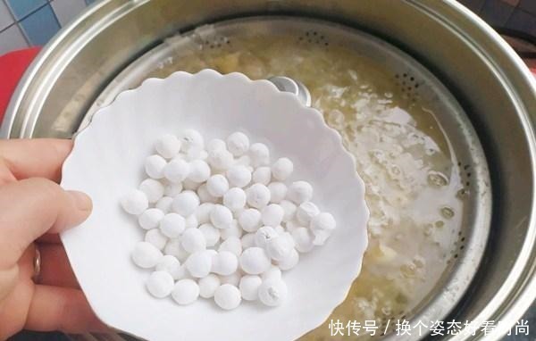 助眠|睡眠不好的人要常吃它，补血益气，安神助眠，简单煮一煮特好吃