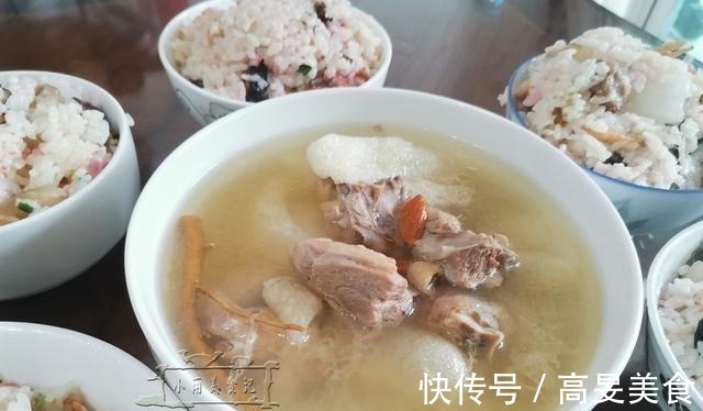 一家6口的午餐,主妇午餐这样做简单,全家老小都满意,特省事