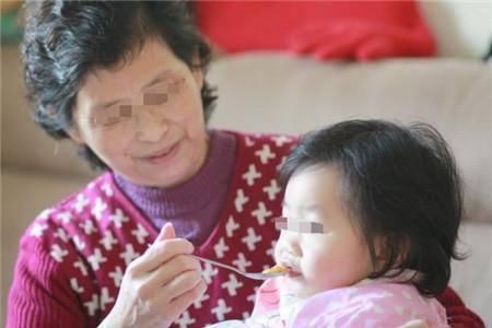 宝宝|孩子睡觉之前,宁可饿肚子也不要碰这些食物,容易积食长不高