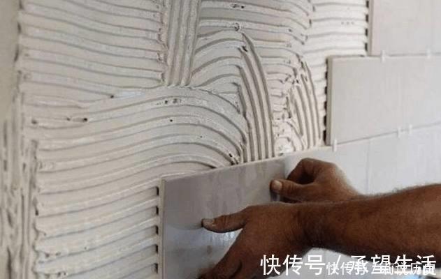 空鼓|越来越多人贴瓷砖不用水泥了,如今都流行这样装,能省下一半钱!