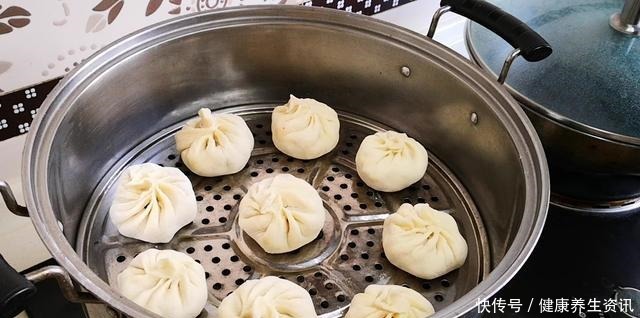 天冷了，白菜萝卜靠边站，最该吃这菜，晒一晒囤起来，包包子贼香