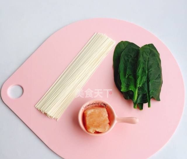 营养|菠菜浓汤面,补充氨基酸,能提高宝宝免疫力,营养更均衡