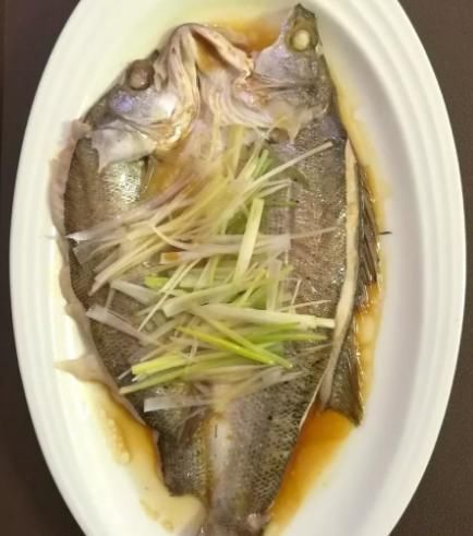 清蒸鲈鱼|清蒸鲈鱼,蒸多久最合适?多数人搞错,难怪鲈鱼不细嫩,口感差