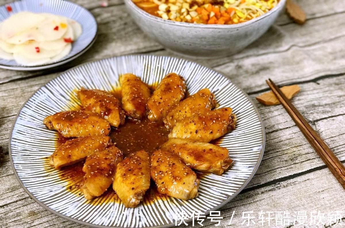 搅拌均匀|不用烤箱也能做出来的蜜汁鸡翅，大人孩子都喜欢，边吃边吮手指