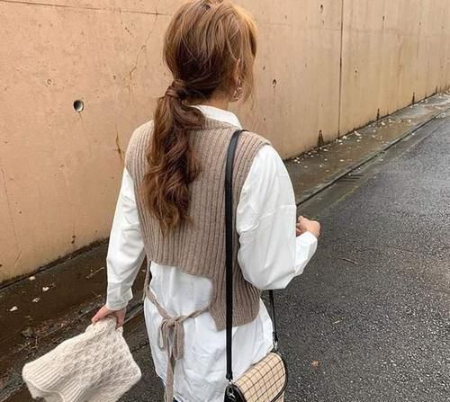 波纹|放弃你的“黑长直”吧,今年流行这3款“发型”,显嫩又能显脸小