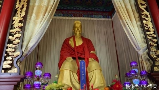 唐高宗李治|皇帝给老人两个梨,让他分给900个人吃,老人一招就化解这个难题