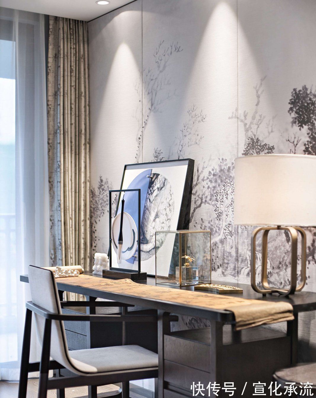 摆件|当诗意遇见新中式,142㎡最美之家,一入户,客厅就足够惊艳到你