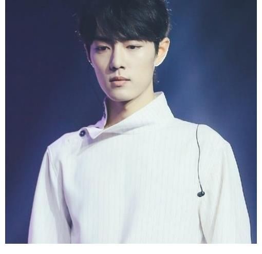 話劇|演員肖戰(zhàn)成功“破圈”!央視發(fā)文認(rèn)可肖戰(zhàn),粉絲非常感動(dòng)