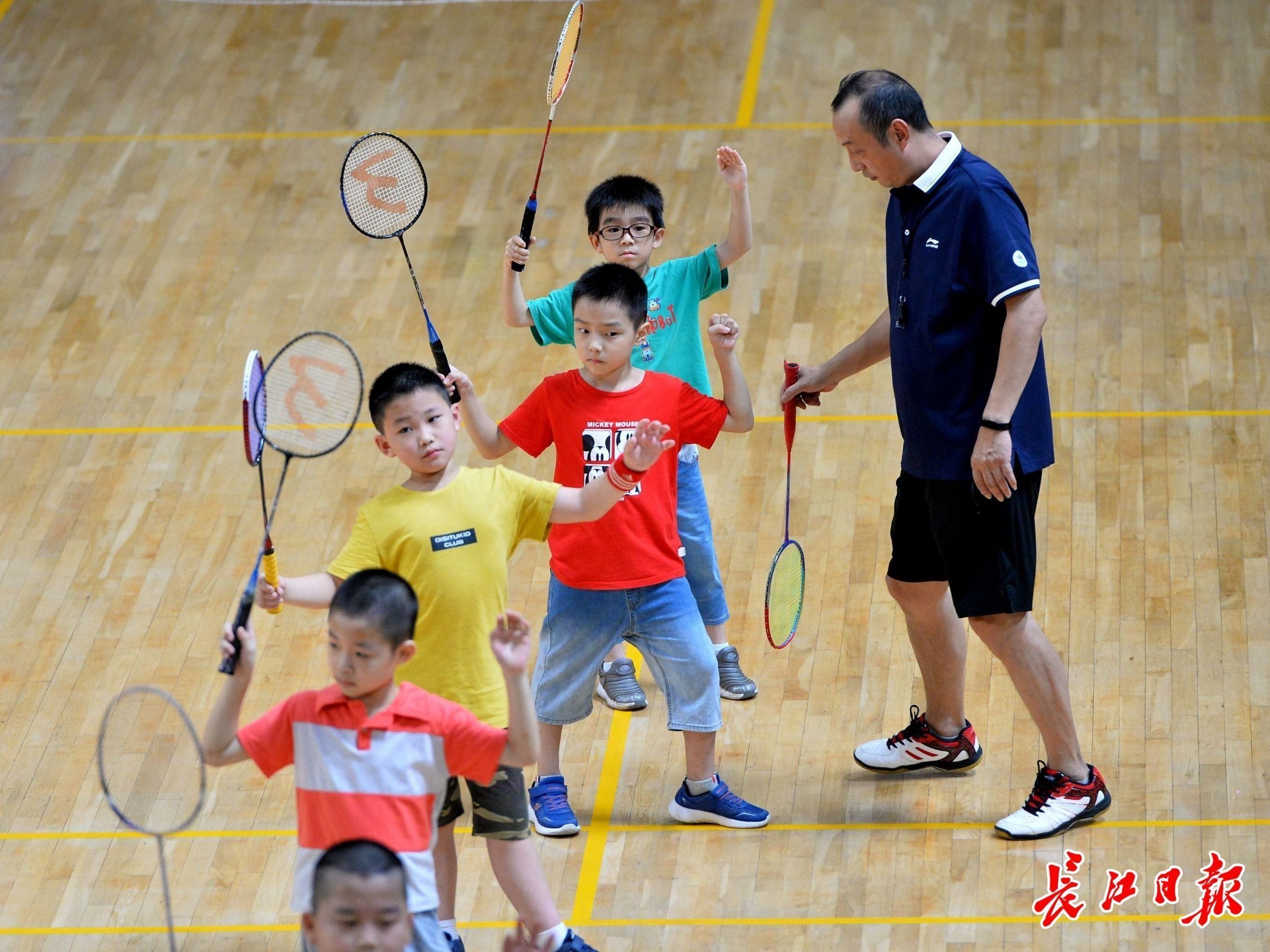 红色记忆|①免费夏令营报名方式②这些学校在招教师③武汉将设出租车黑名单｜今日大武汉