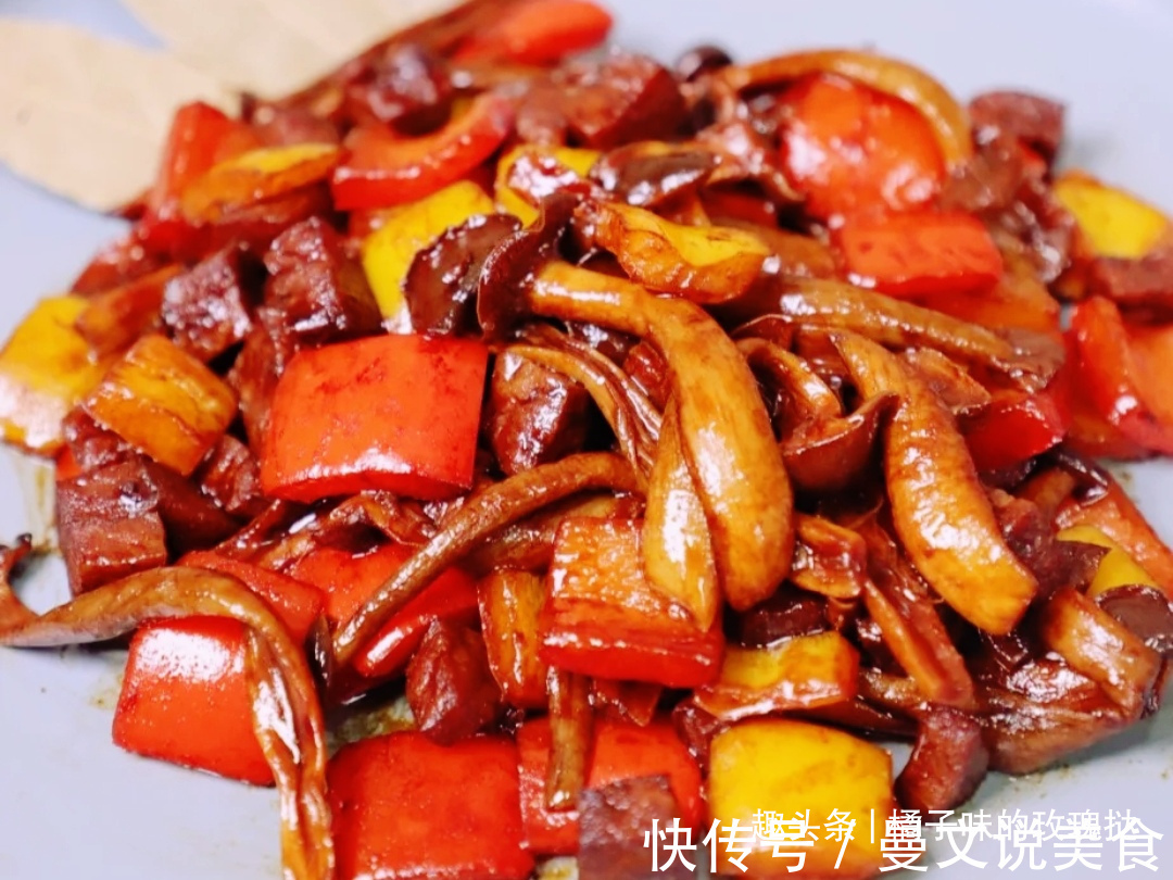 餐桌上的家常菜必备苦瓜炒鸡蛋,清蒸银鳕鱼,黑椒牛排炒鹿茸菇