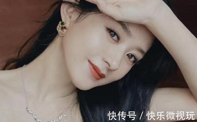 杏眼 “桃花眼”已经过时,现在流行这3种眼睛,又纯又欲,或许你也有!