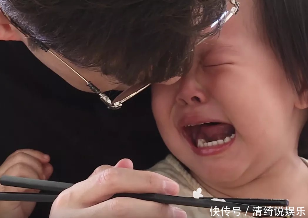 椅子|宝爸要二胎“一心求女”,结局反转难以接受,瘫坐椅子上“算账”