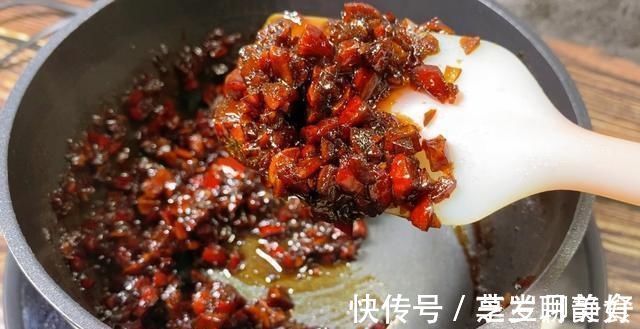 红枣性温|秋天,吃梨吃银耳都不如多吃它,坚持每天吃几颗,精神满满过秋天