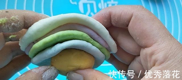 紫薯|馒头别做老一套，这几样蒸熟加在面粉里，营养又好看，孩子好喜欢！