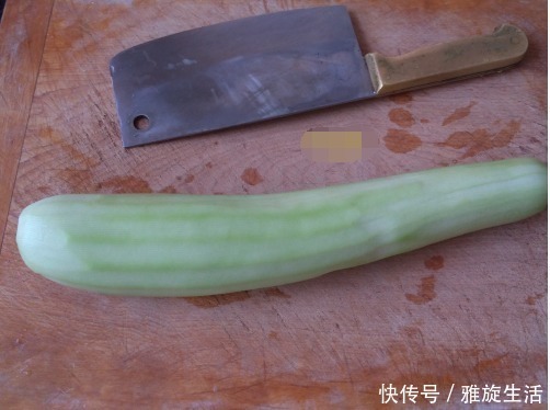 面团|这个包子没有肉却特别鲜，只用俩食材，一个负责香，一个负责鲜！