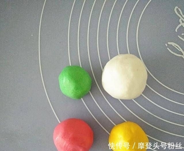 超Q小动物水饺,口感软糯,孩子们都争先恐后地吃