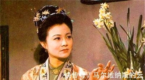 尤氏&《红楼梦》里最接地气的诰命夫人,吃下人的米饭,用丫鬟的脂粉!