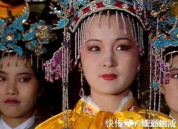 贾府|为何林黛玉一死,贾府就被抄家?你看她常年吃的丸药是啥