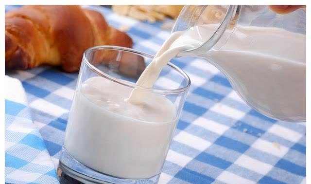 全脂牛奶粉|补钙别总喝牛奶了,这5类全都是“补钙高手”,不知道真是太亏了