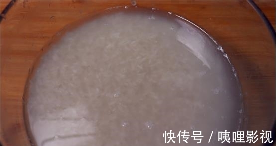 煮米饭|煮米饭好吃有秘诀,教你饭店不外传的配方,煮出来松软更香甜!